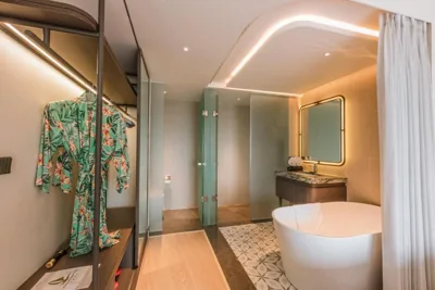 Deluxe Suite Ocean View — The May Legend Catba